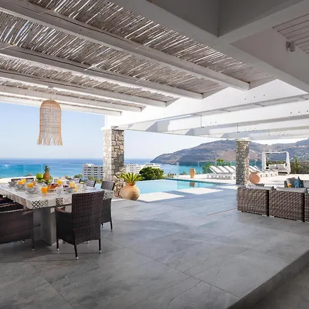 Modern Luxury Villa *